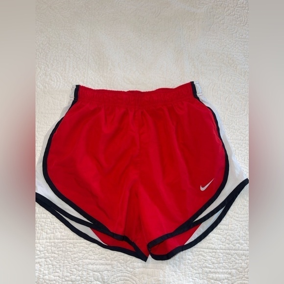 Nike Pants - Nike athletic shorts size small